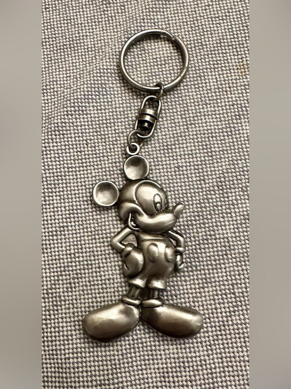 Vintage- Disney- Mickey Mouse Pewter Keychain - Silver Charm